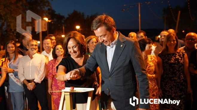 El alcalde y la edil de Fiestas encienden el alumbrado oficial de esta Feria del Valle 2024 El alcalde y la edil de Fiestas encienden el alumbrado oficial de esta Feria del Valle 2024