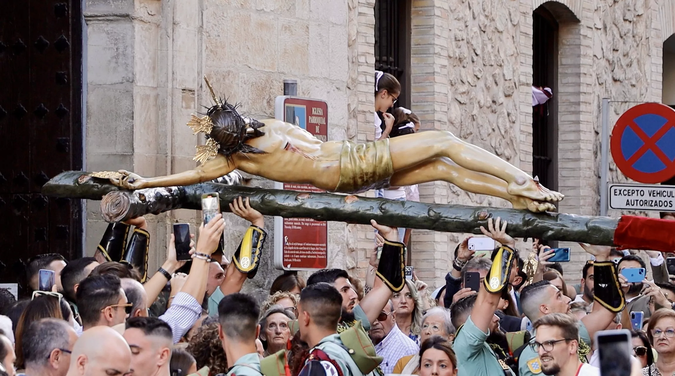 Traslado del Cristo de la Sangre, acompañado por el Tercio Duque de Alba, 2º de la Legión Traslado del Cristo de la Sangre, acompañado por el Tercio Duque de Alba, 2º de la Legión