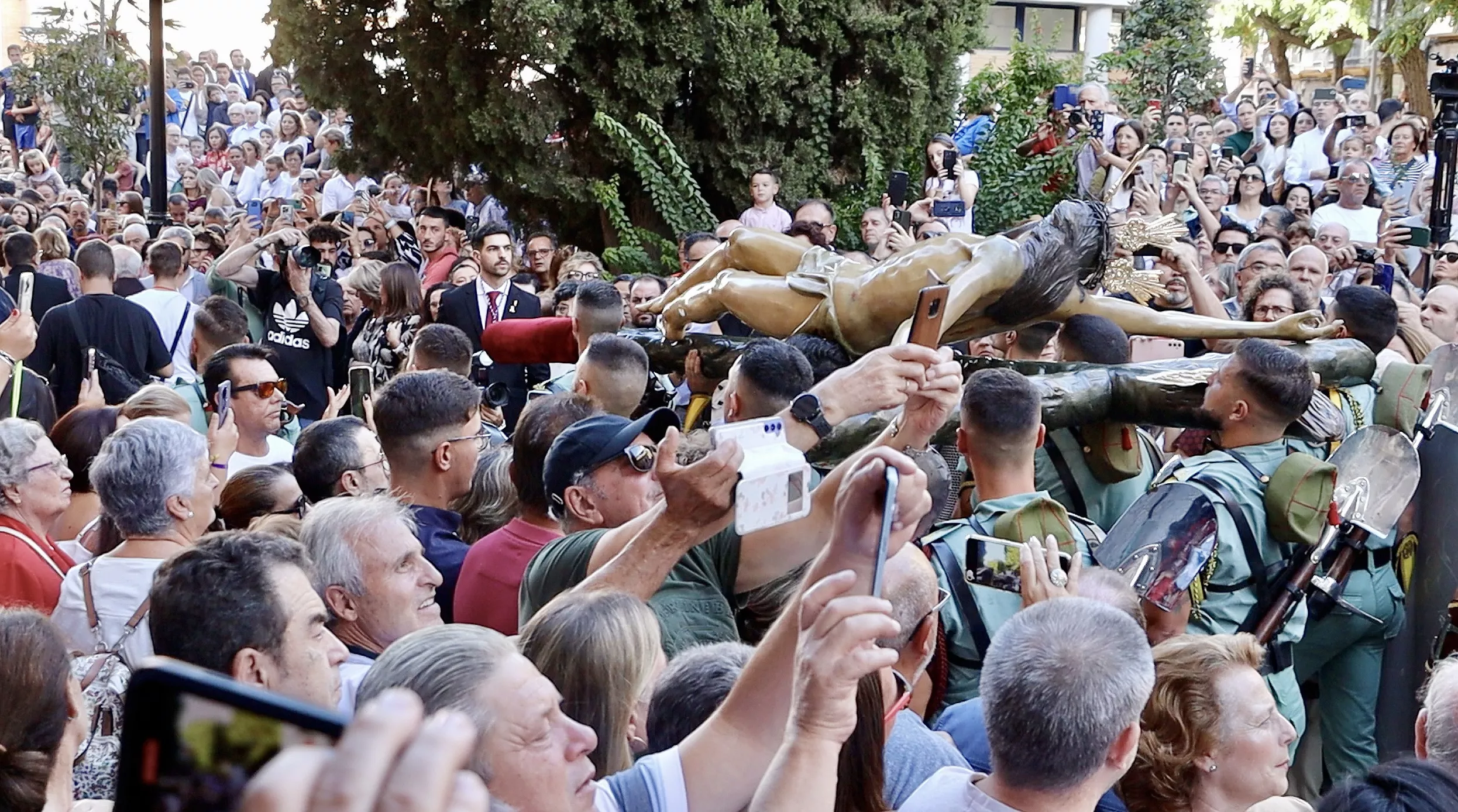 Traslado del Cristo de la Sangre, acompañado por el Tercio Duque de Alba, 2º de la Legión Traslado del Cristo de la Sangre, acompañado por el Tercio Duque de Alba, 2º de la Legión