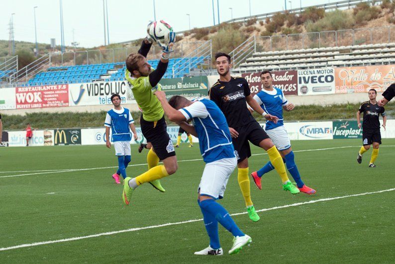 Galería de fotos Lucena CF 0 Écija Balompié 2 Galería de fotos Lucena CF 0 Écija Balompié 2