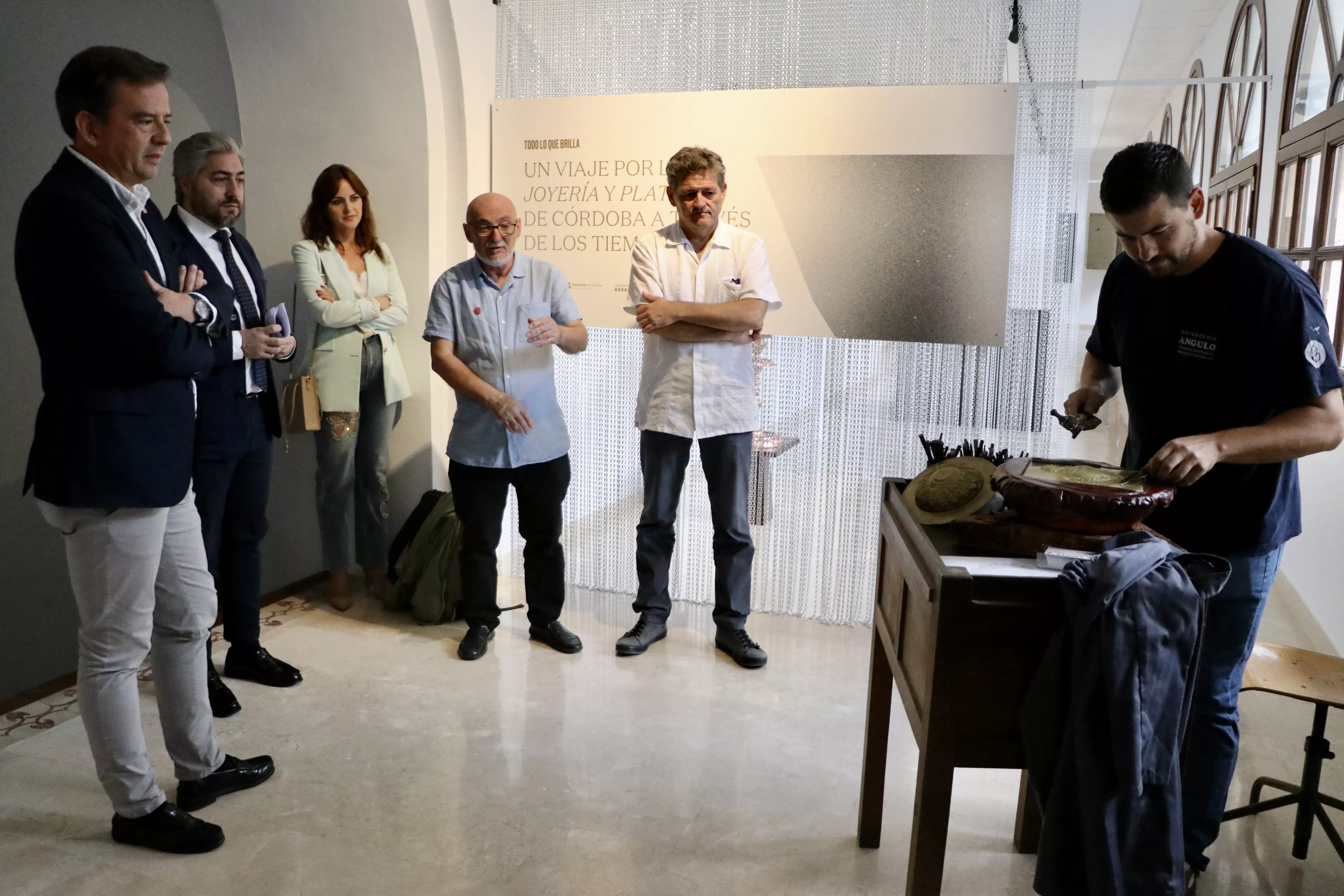 Exposición "Todo lo que brilla" en Lucena Exposición "Todo lo que brilla" en Lucena