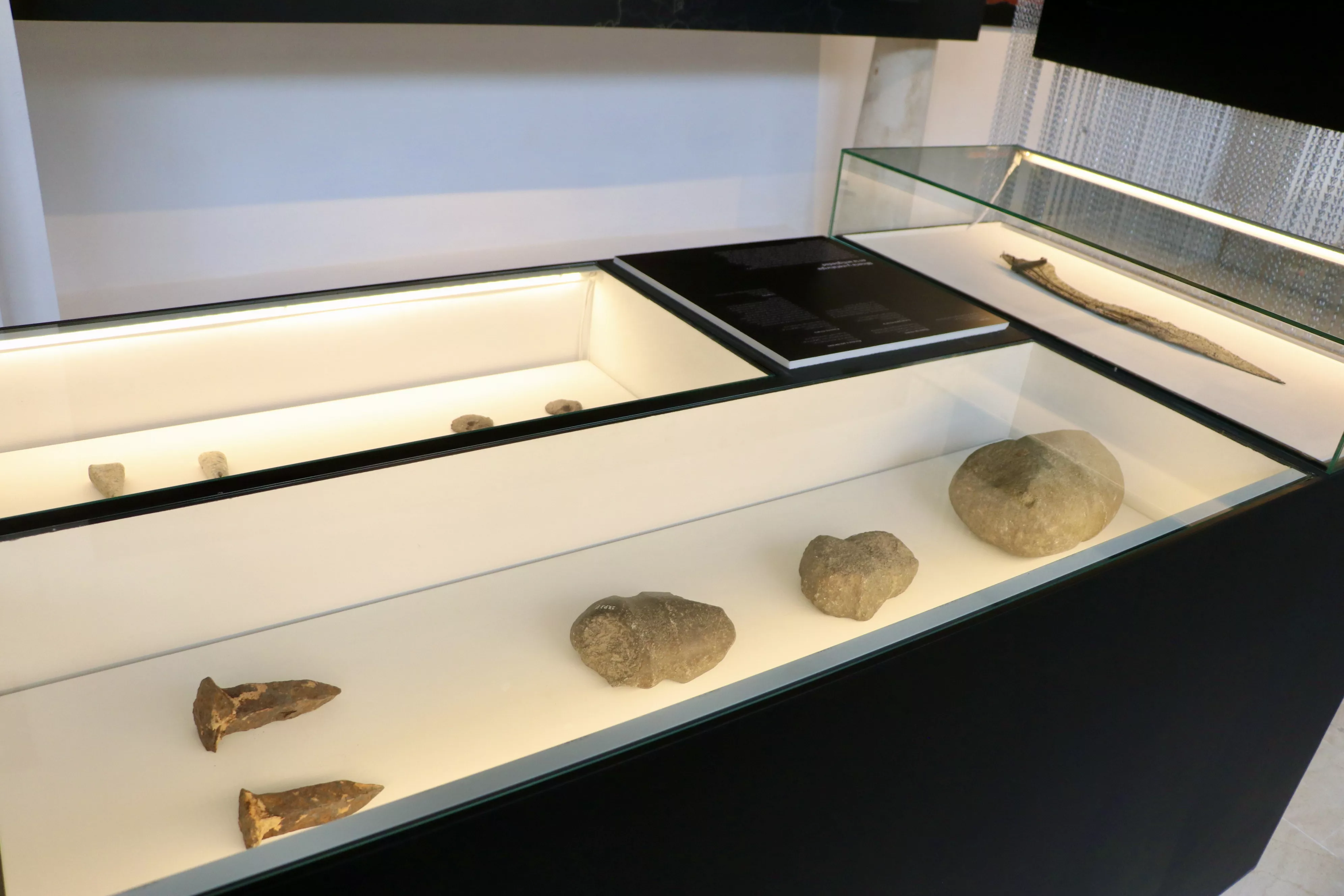Exposición "Todo lo que brilla" en Lucena Exposición "Todo lo que brilla" en Lucena
