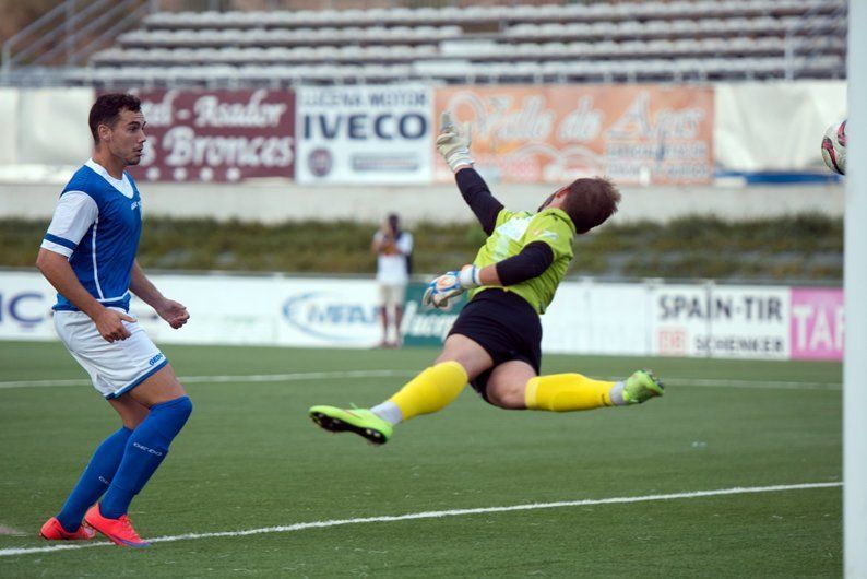 Galería de fotos Lucena CF 0 Écija Balompié 2 Galería de fotos Lucena CF 0 Écija Balompié 2