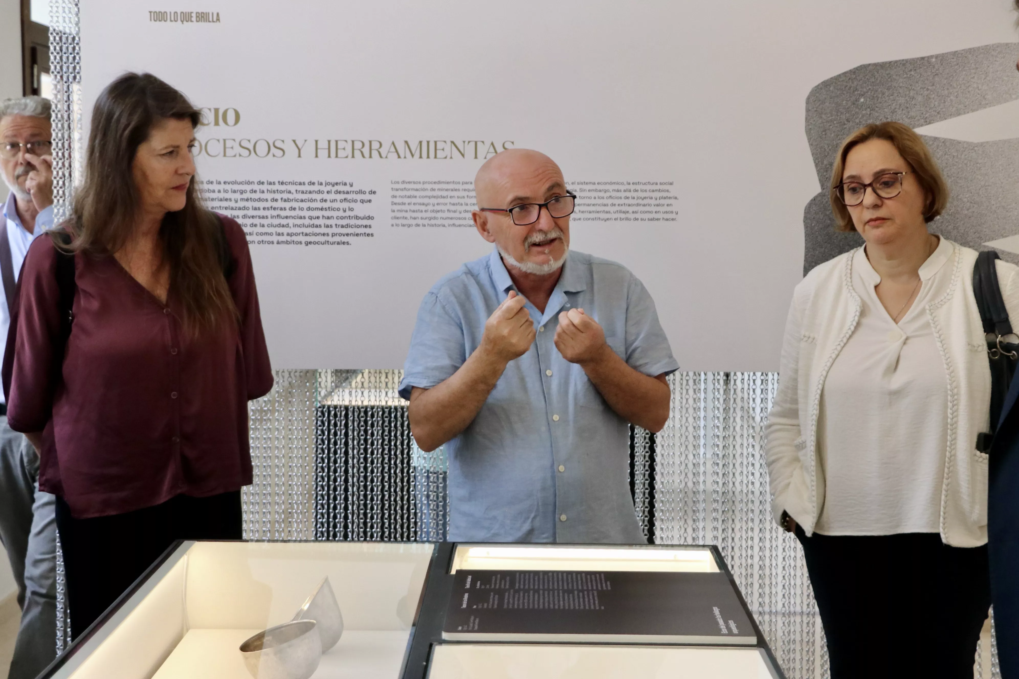 Exposición "Todo lo que brilla" en Lucena Exposición "Todo lo que brilla" en Lucena