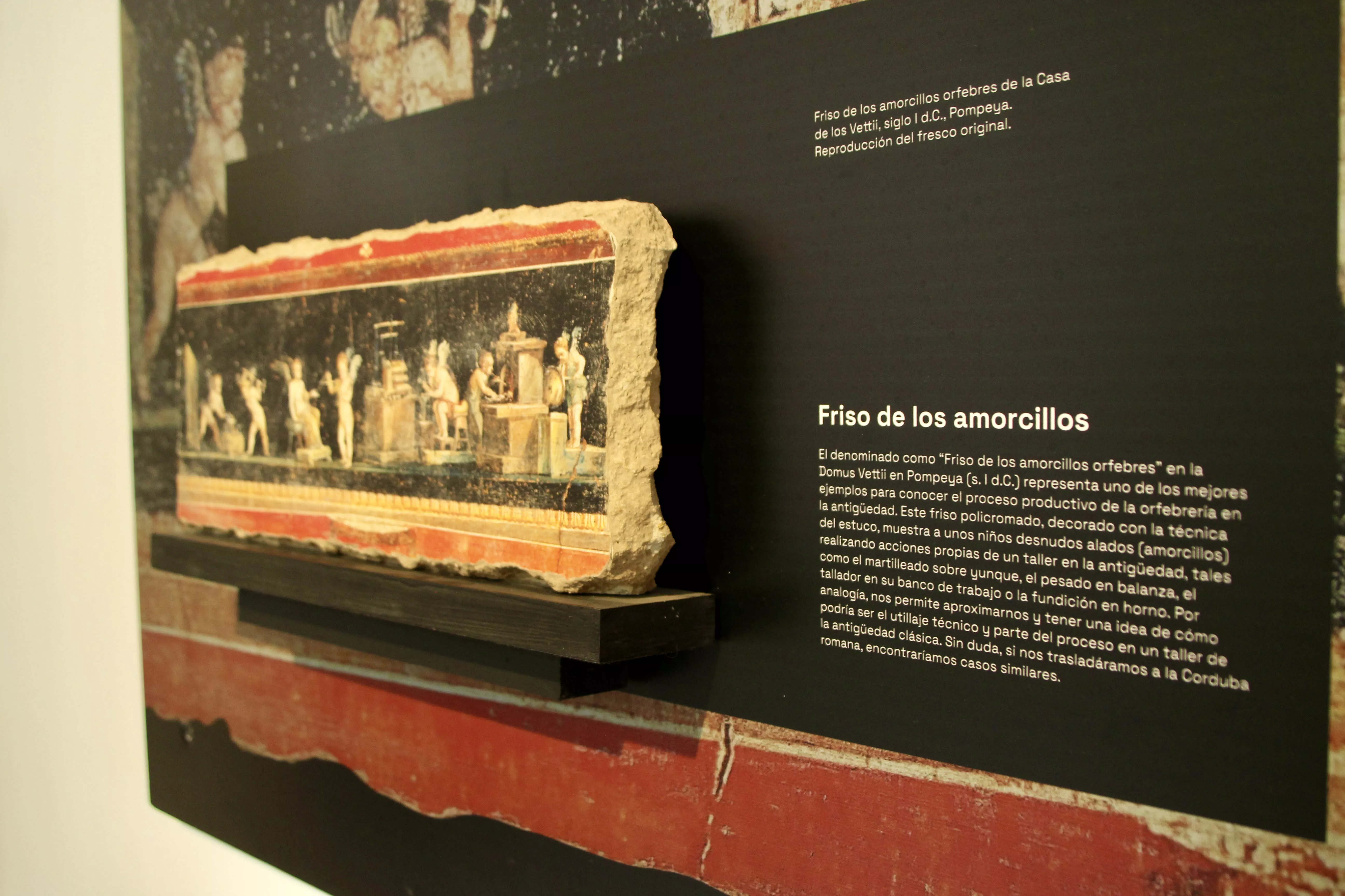 Exposición "Todo lo que brilla" en Lucena Exposición "Todo lo que brilla" en Lucena