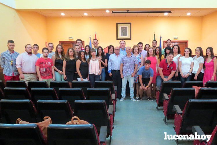  Alumnos y profesores de la Escuela Taller en el acto de clausura. 