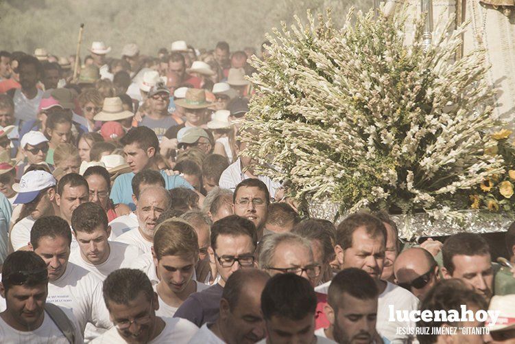 Los egabrenses se vuelcan con la Virgen de la Sierra en la 'Bajá'. Fotos de Jesús Ruiz 'Gitanito'