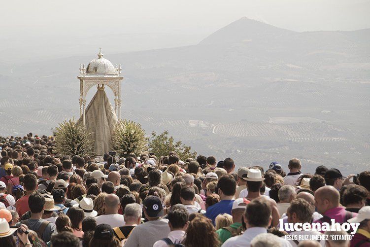 Los egabrenses se vuelcan con la Virgen de la Sierra en la 'Bajá'. Fotos de Jesús Ruiz 'Gitanito'