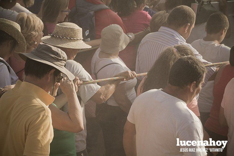 Los egabrenses se vuelcan con la Virgen de la Sierra en la 'Bajá'. Fotos de Jesús Ruiz 'Gitanito'