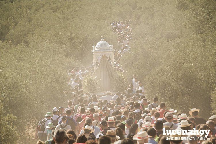Los egabrenses se vuelcan con la Virgen de la Sierra en la 'Bajá'. Fotos de Jesús Ruiz 'Gitanito' Los egabrenses se vuelcan con la Virgen de la Sierra en la 'Bajá'. Fotos de Jesús Ruiz 'Gitanito'