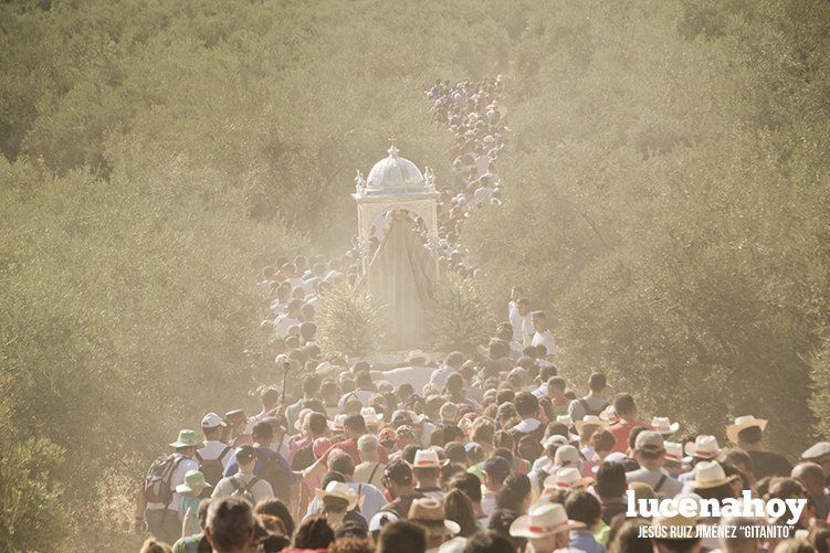 Los egabrenses se vuelcan con la Virgen de la Sierra en la 'Bajá'. Fotos de Jesús Ruiz 'Gitanito'