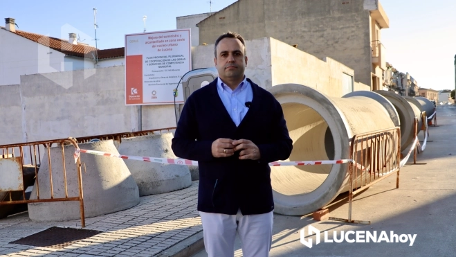 Javier Pineda durante la visita a las obras Javier Pineda durante la visita a las obras