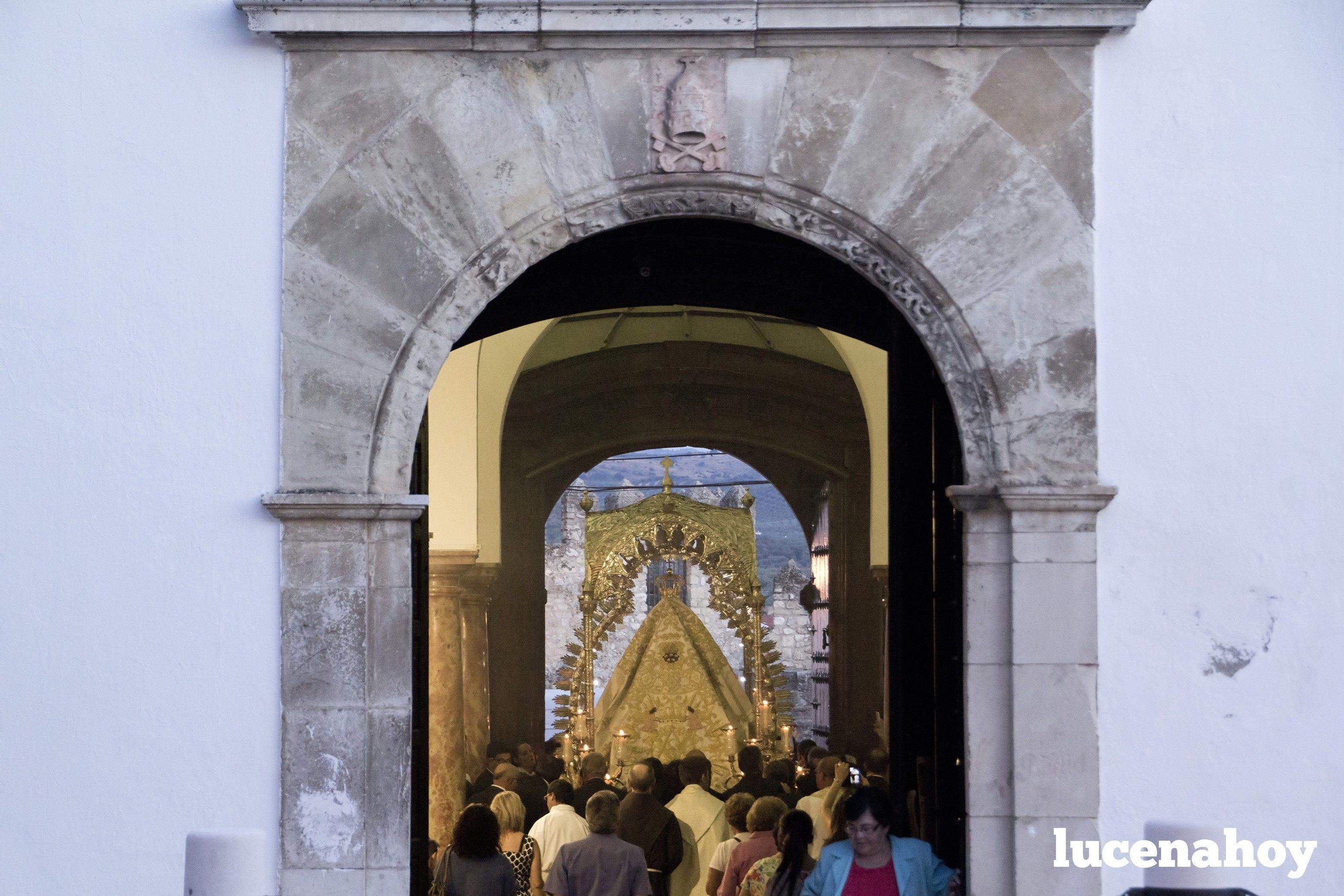 Galería de fotos: La Virgen de la Sierra, devoción por las calles de Cabra, por Jesús Jiménez 'Gitanito' Galería de fotos: La Virgen de la Sierra, devoción por las calles de Cabra, por Jesús Jiménez 'Gitanito'