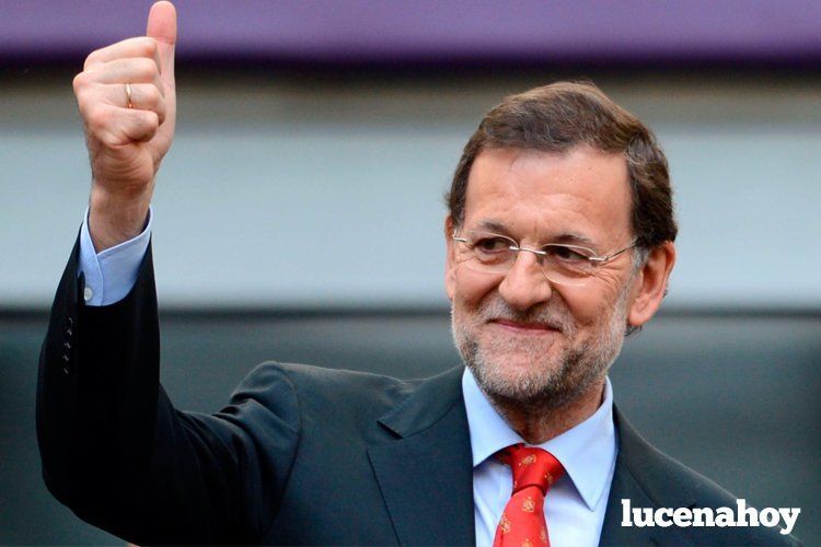  Mariano Rajoy saluda en un acto público de su partido 