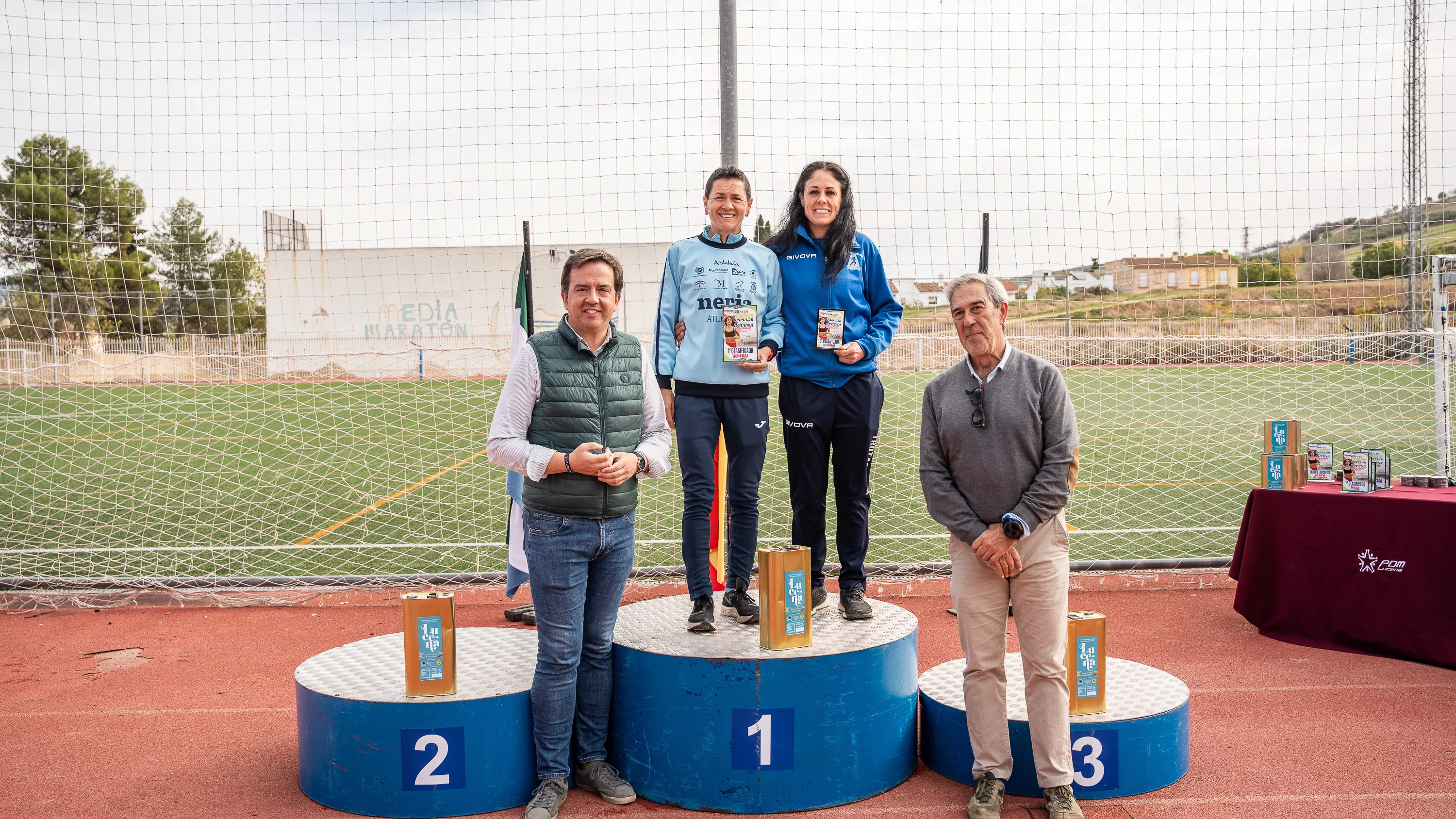 Podio femenino de la prueba absoluta Podio femenino de la prueba absoluta