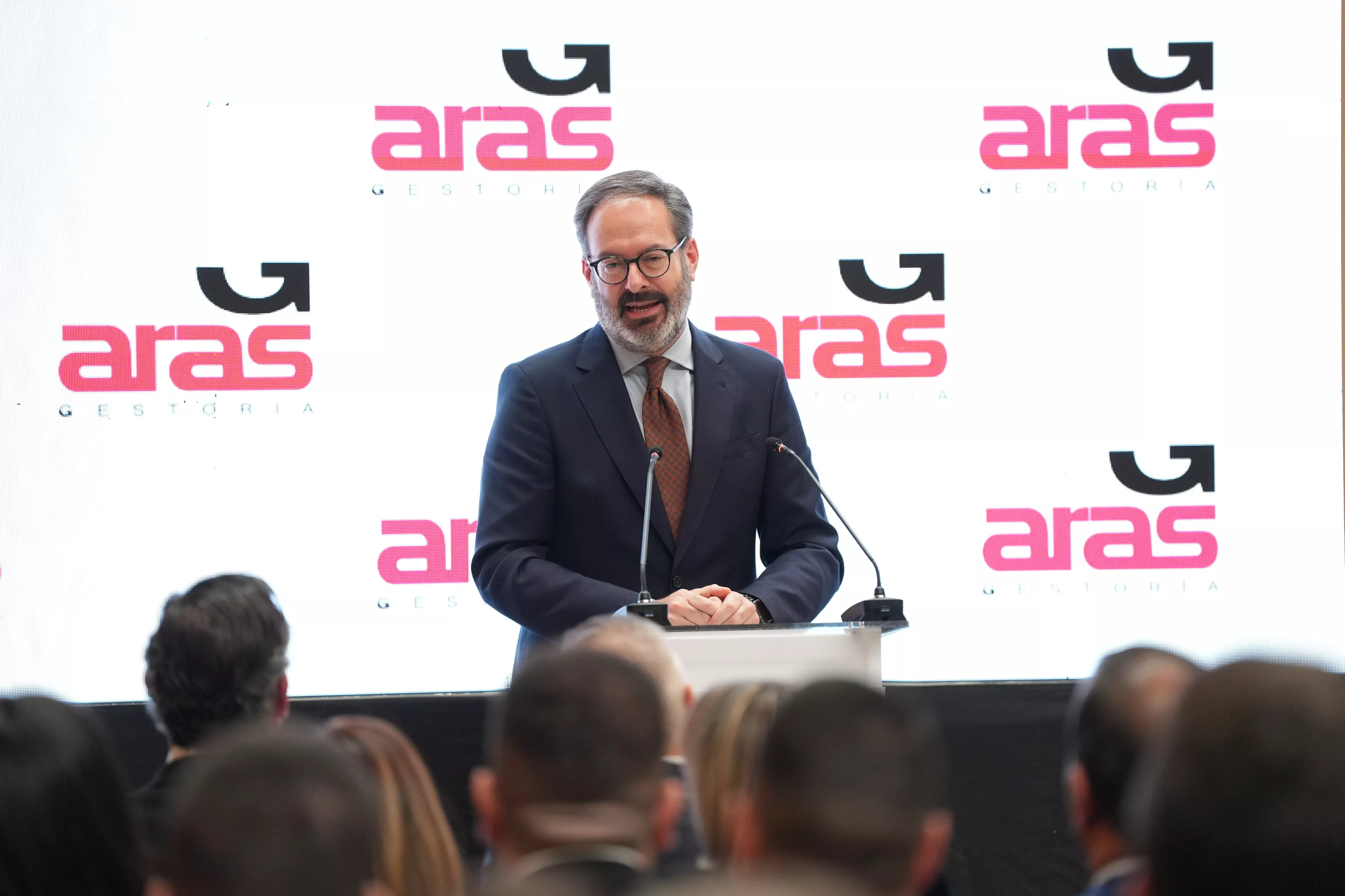 dc0ce04b 0695 4c11 9395 94acc767a756