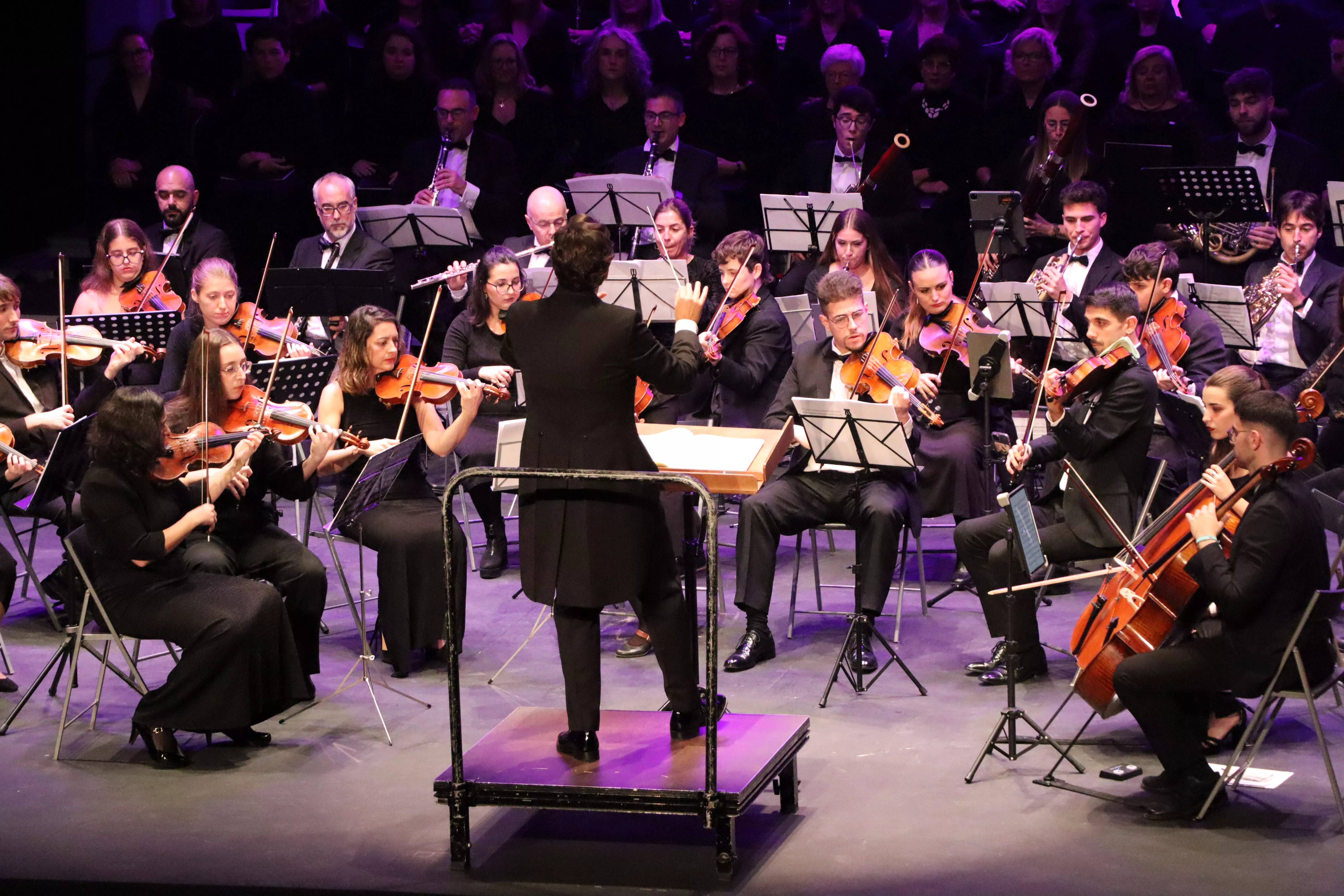 Concierto extraordinario “La Novena Sinfonía de Beethoven” en el Auditorio Municipal "Manuel Lara Cantizani" Concierto extraordinario “La Novena Sinfonía de Beethoven” en el Auditorio Municipal "Manuel Lara Cantizani"