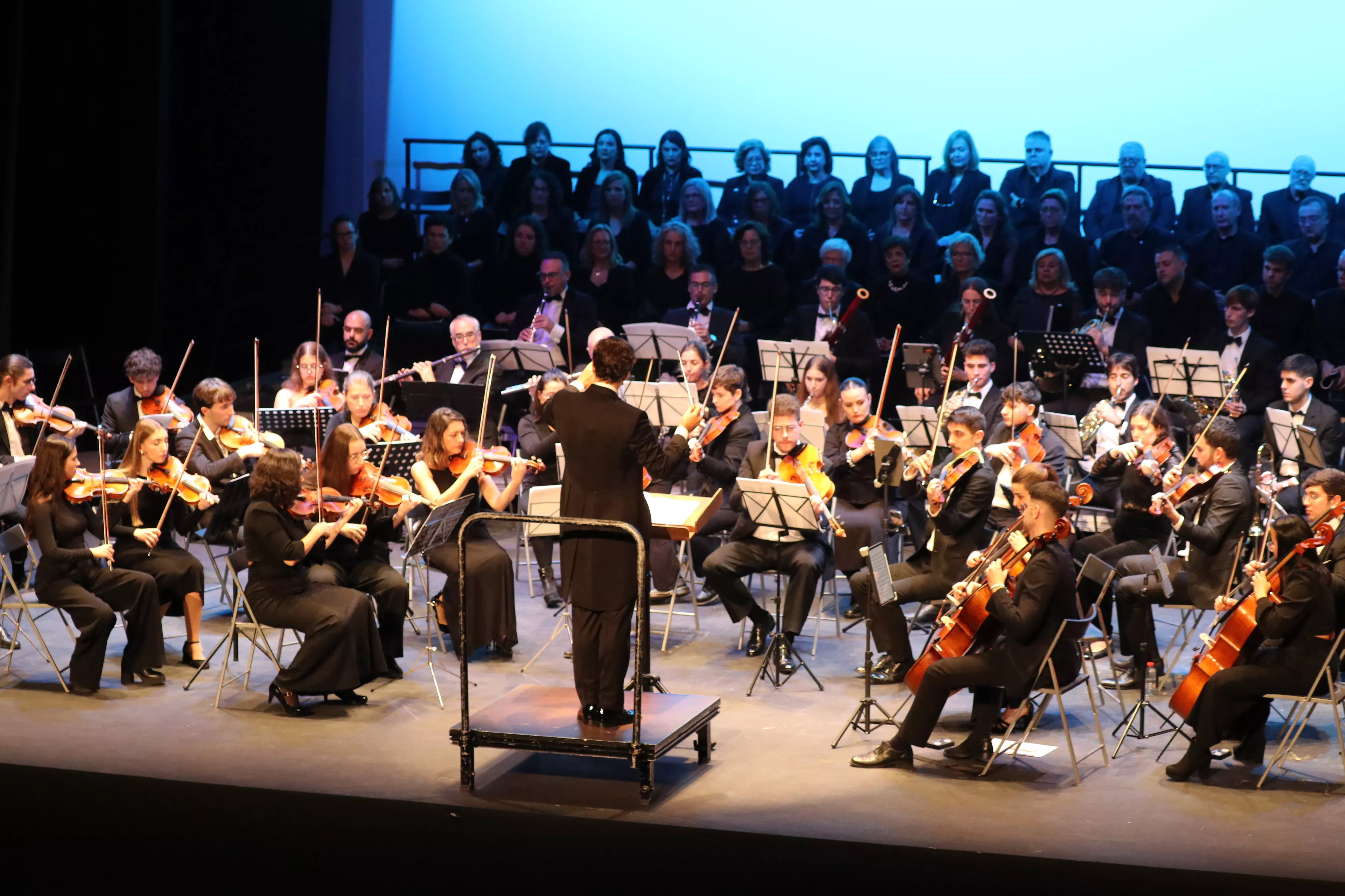 Concierto extraordinario “La Novena Sinfonía de Beethoven” en el Auditorio Municipal "Manuel Lara Cantizani" Concierto extraordinario “La Novena Sinfonía de Beethoven” en el Auditorio Municipal "Manuel Lara Cantizani"