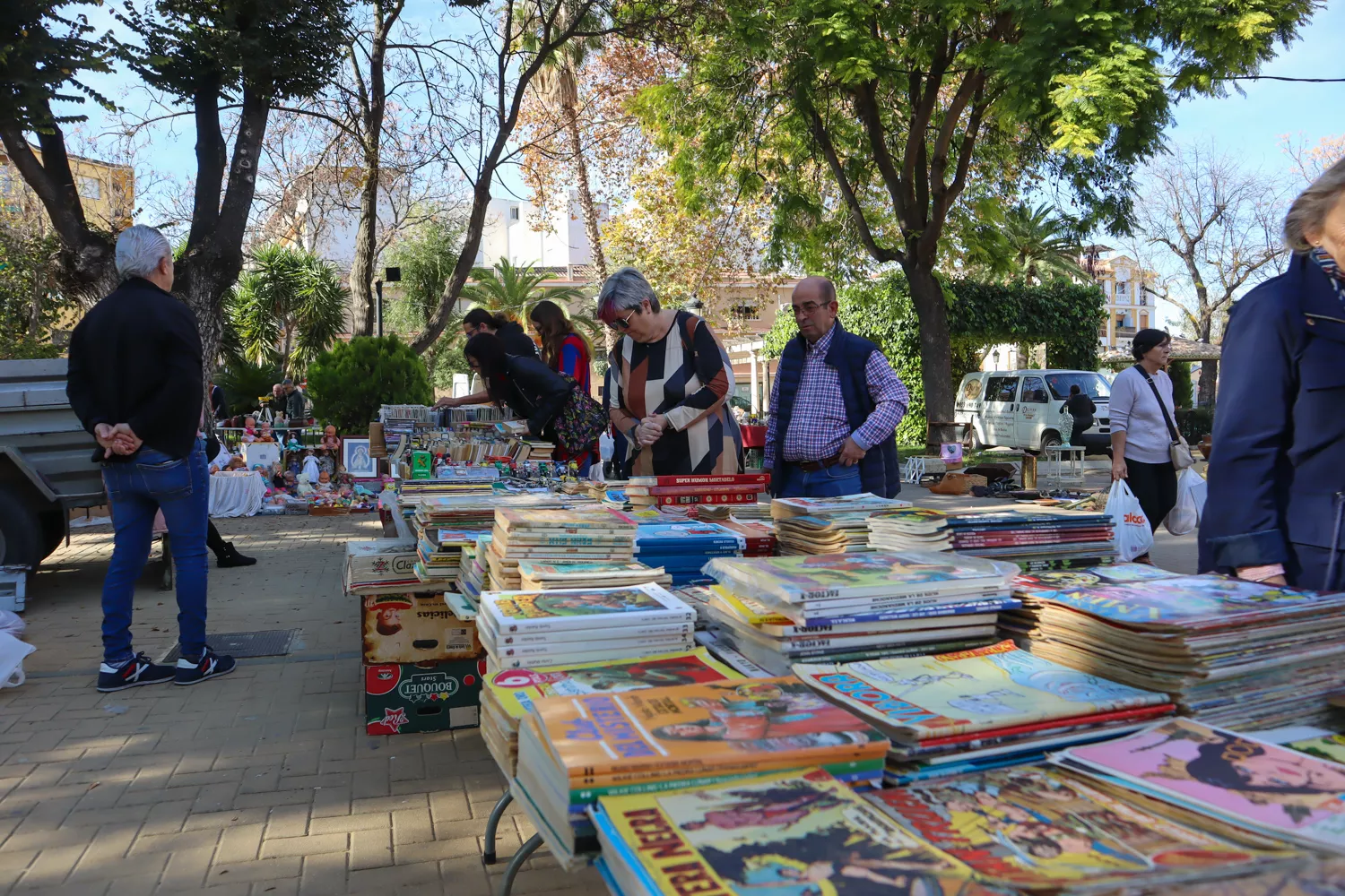 Mercado de antigüedades Lucena 4 Mercado de antigüedades Lucena 4