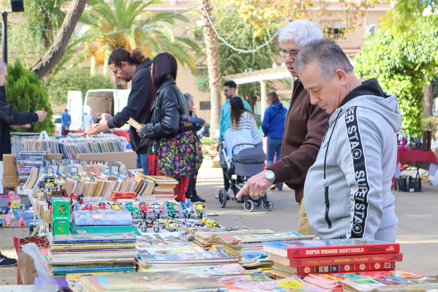 Mercado de antigüedades Lucena 36 Mercado de antigüedades Lucena 36