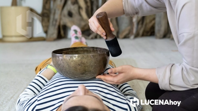 Una sesión con cuencos tibetanos Una sesión con cuencos tibetanos