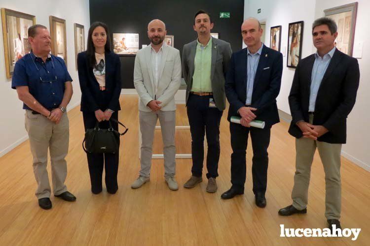  Autoridades presentes en la inauguración de la exposición. 