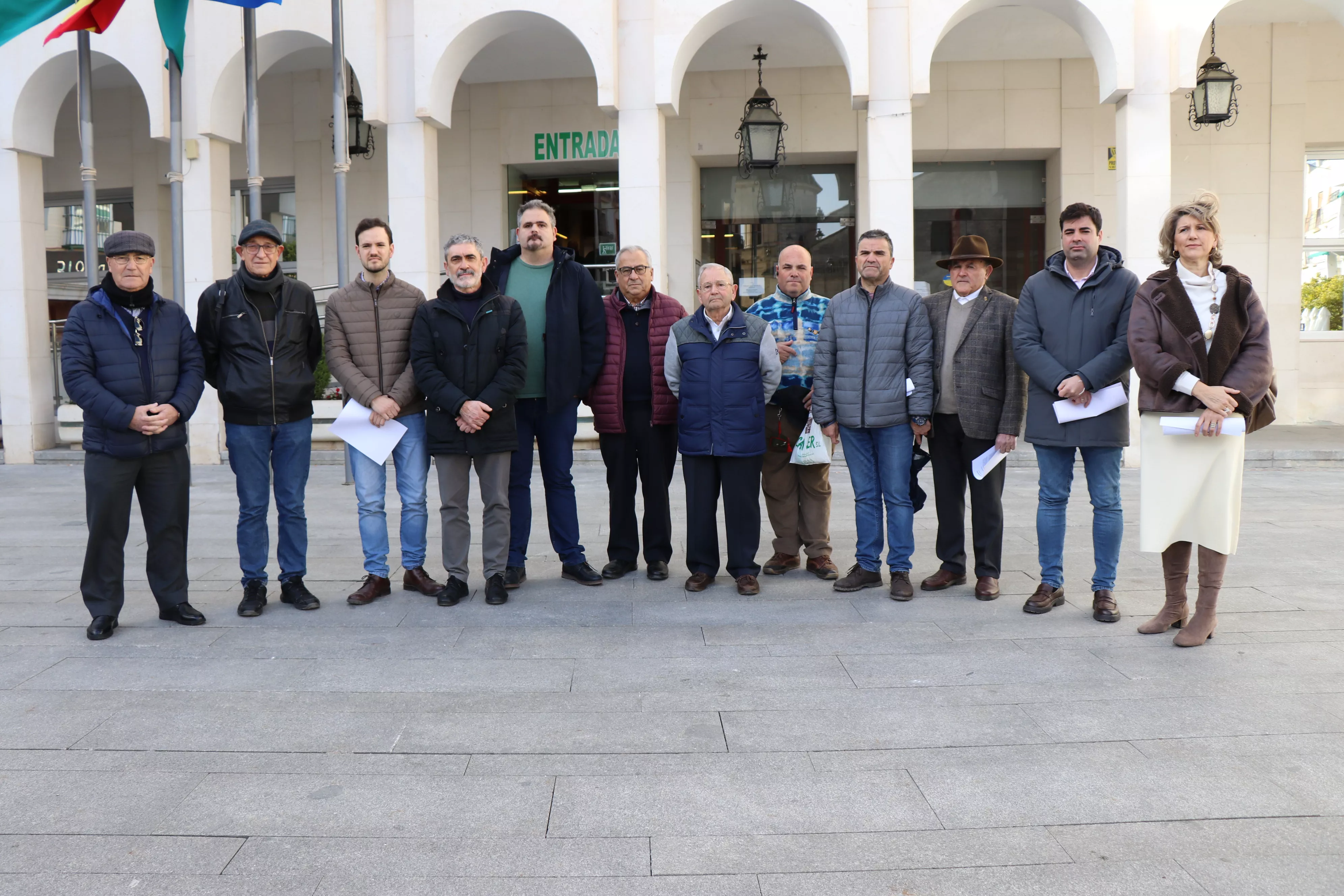 Representantes de los partidos políticos y colectivos integrados en la mesa de unidad