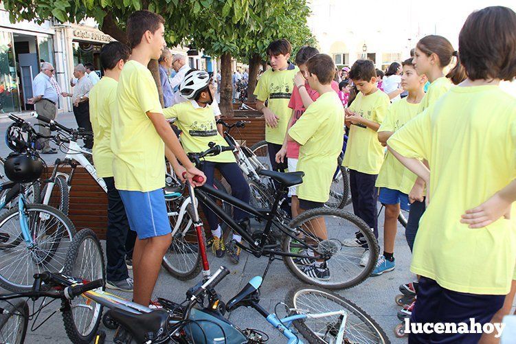 Doscientos escolares ponen la nota de color en el "Día sin coche"