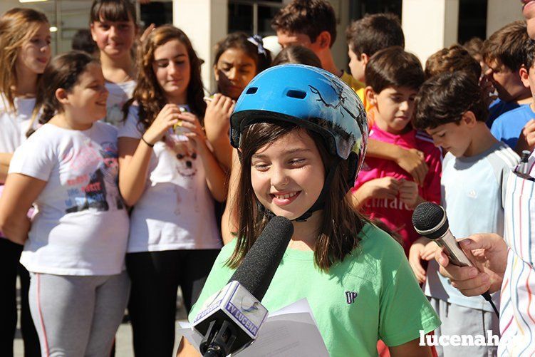 Doscientos escolares ponen la nota de color en el "Día sin coche"