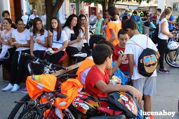 Doscientos escolares ponen la nota de color en el "Día sin coche"