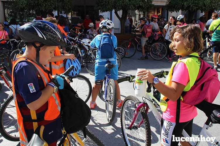 Doscientos escolares ponen la nota de color en el "Día sin coche"