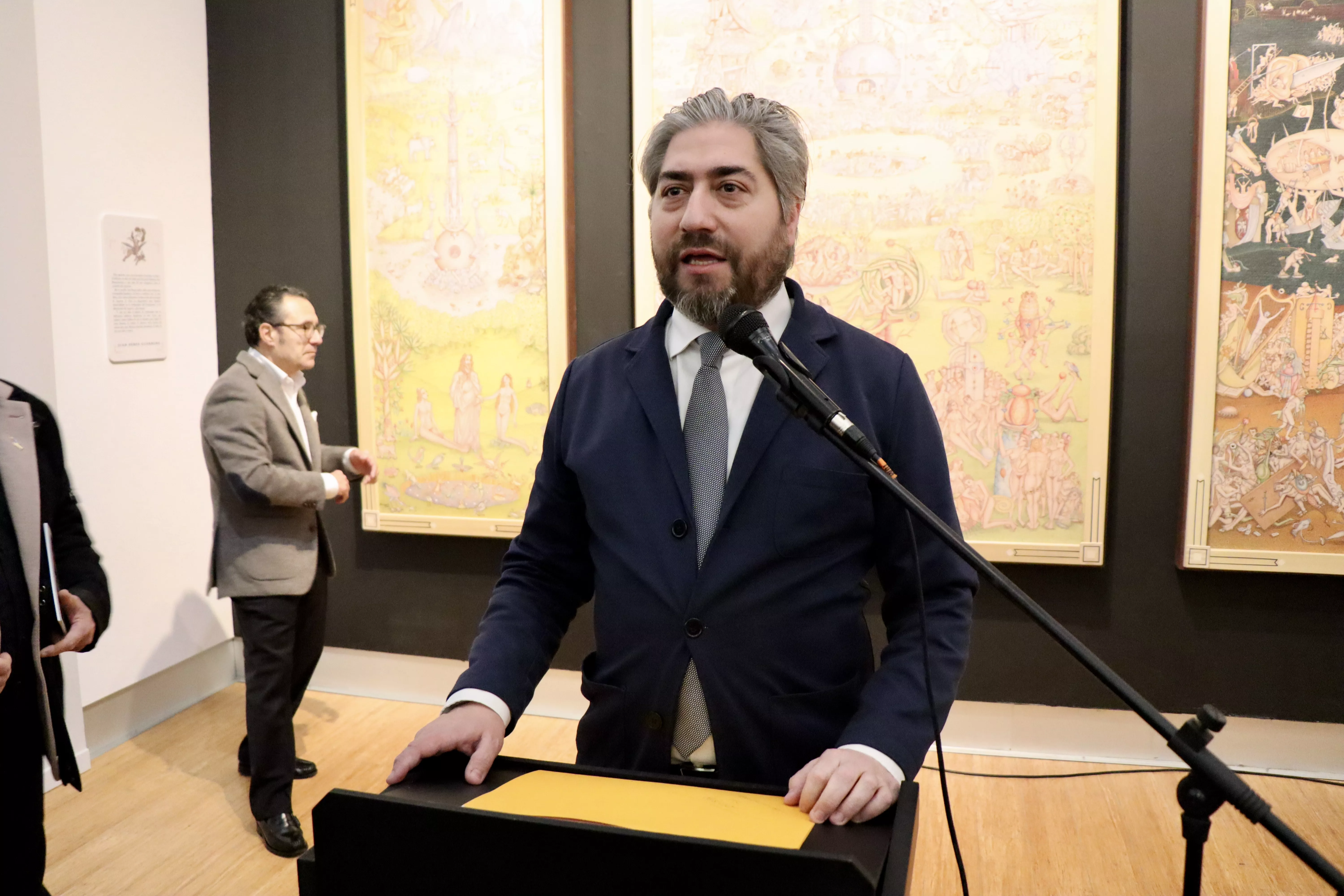 Inauguración de la exposición de Paco Ayala "El Jardín de las Delicias". Inauguración de la exposición de Paco Ayala "El Jardín de las Delicias".