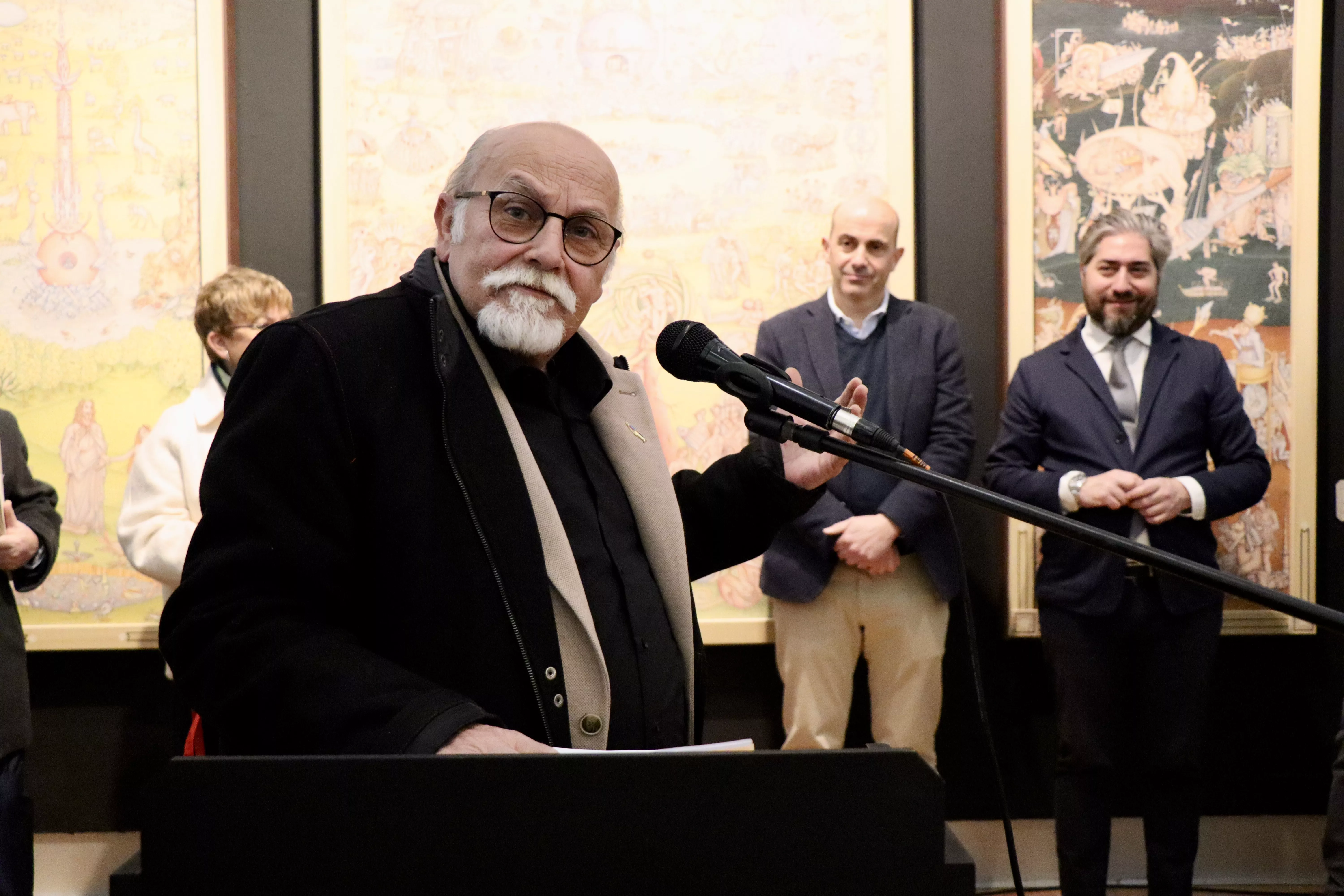 Inauguración de la exposición de Paco Ayala "El Jardín de las Delicias". Inauguración de la exposición de Paco Ayala "El Jardín de las Delicias".
