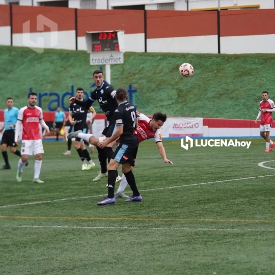 Un momento del partido entre Atlético Espeleño y Ciudad de Lucena. Foto: Antonio Dávila Un momento del partido entre Atlético Espeleño y Ciudad de Lucena. Foto: Antonio Dávila