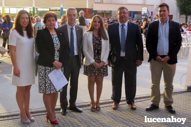  Autoridades presentes en el acto. Entre ellas, la delegada de Educación, Esther Ruiz; y el alcalde de Lucena, Juan Pérez. 