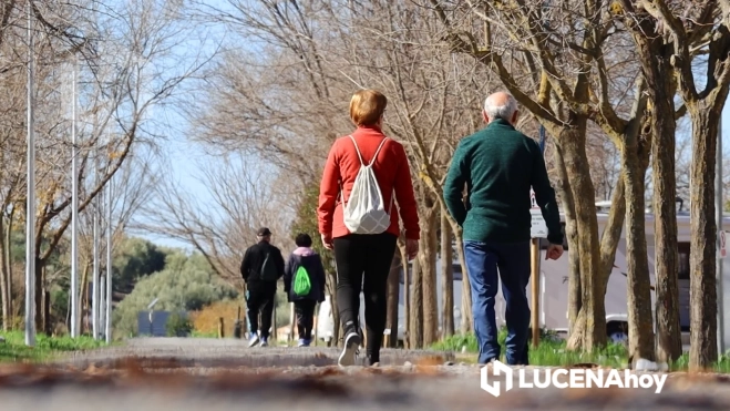 Vía Verde del Aceite a su paso por la antigua estación de Doña Mencía Vía Verde del Aceite a su paso por la antigua estación de Doña Mencía