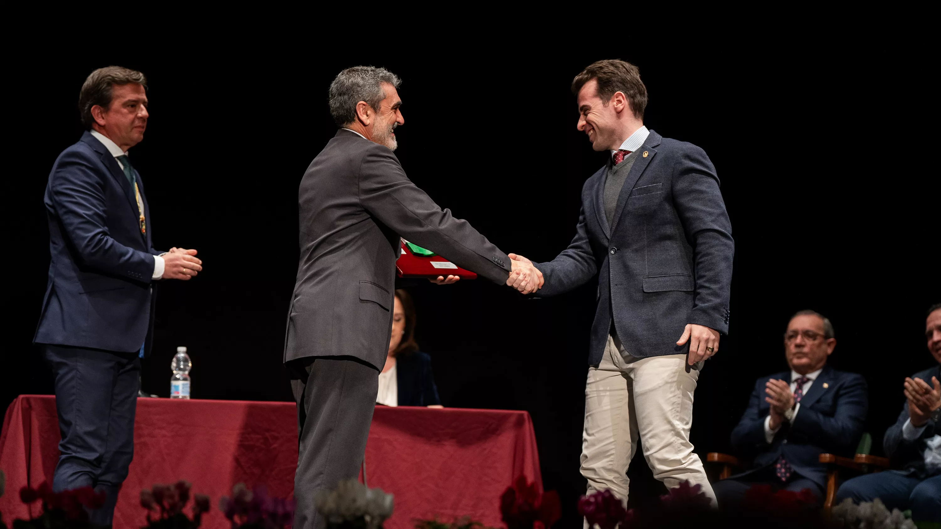 28F Entrega de Banderas 2025 (27)