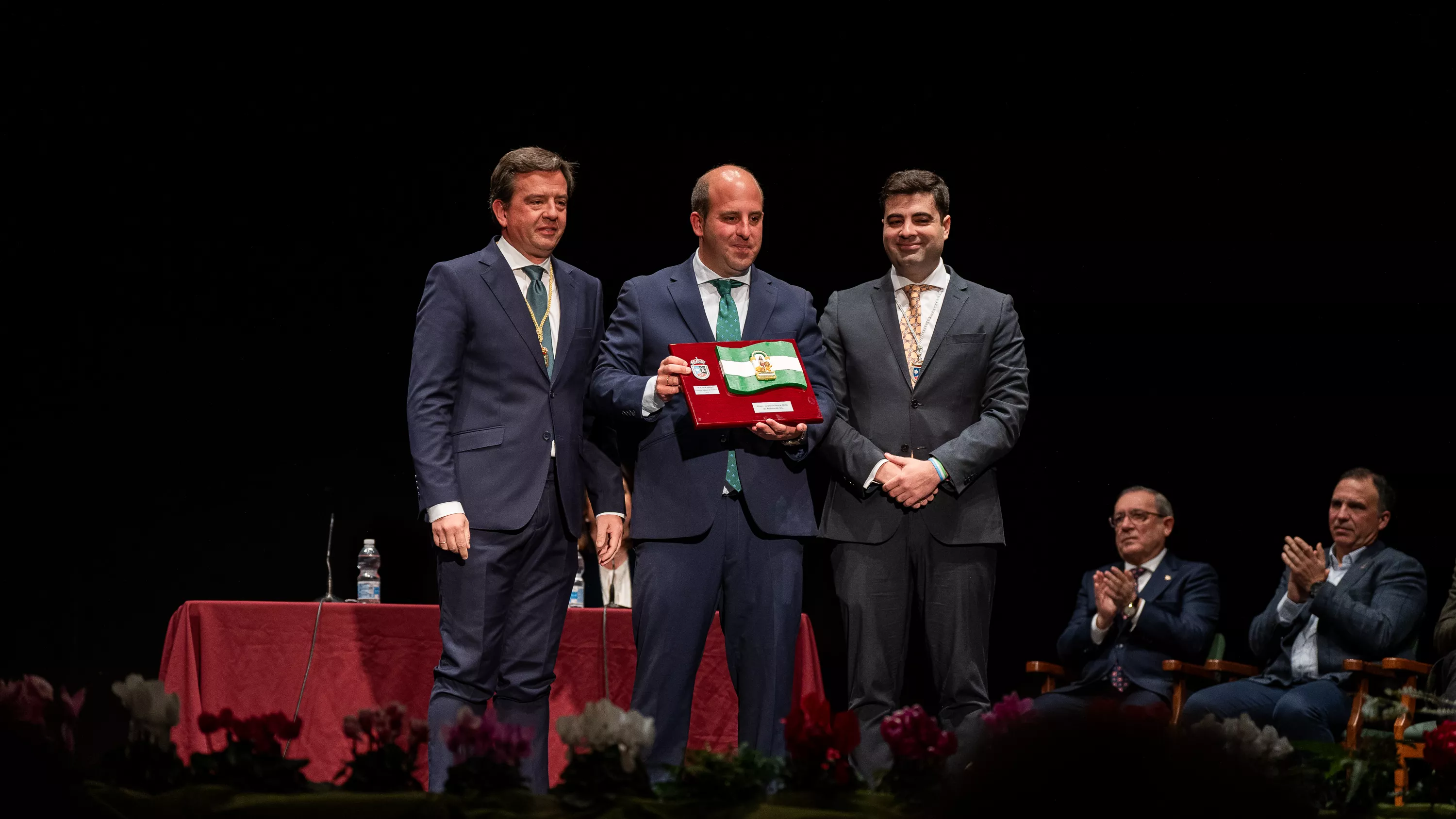 28F Entrega de Banderas 2025 (33)