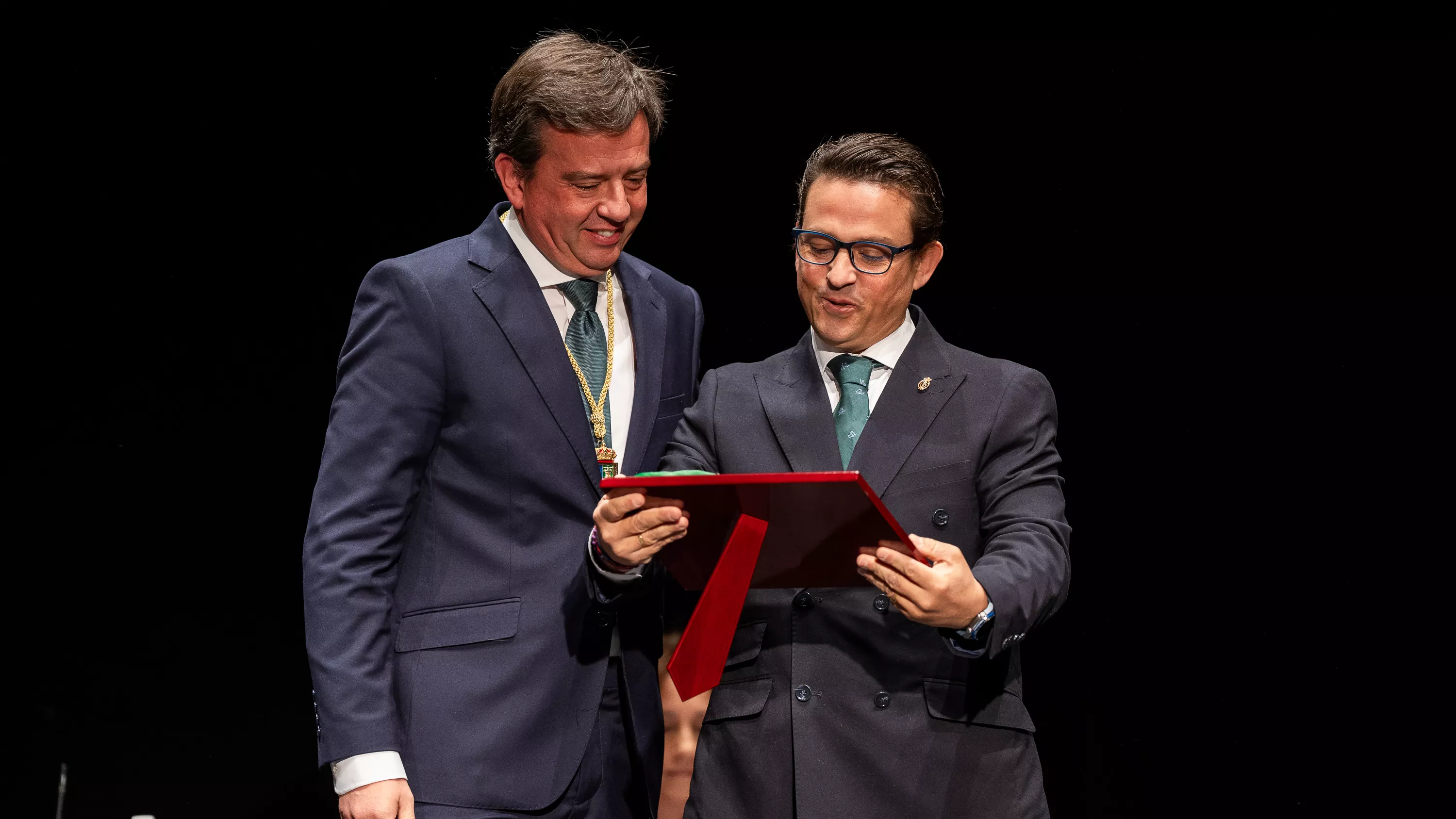 28F Entrega de Banderas 2025 (40)