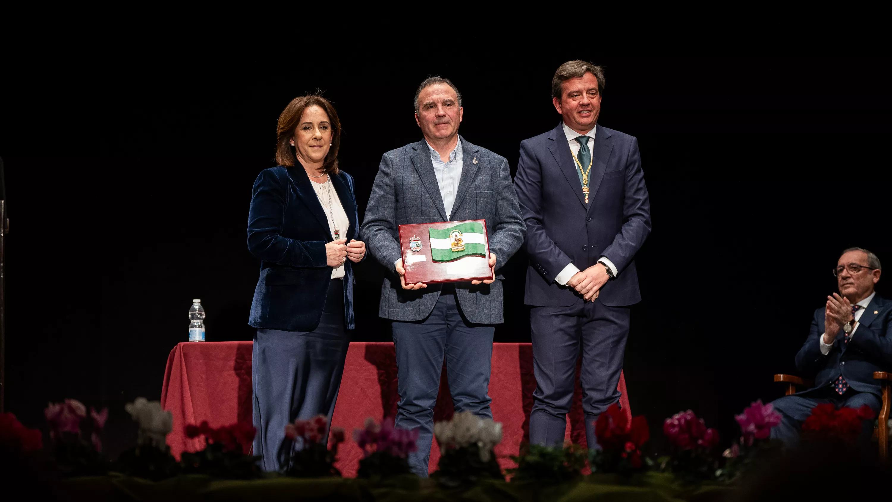 28F Entrega de Banderas 2025 (49)
