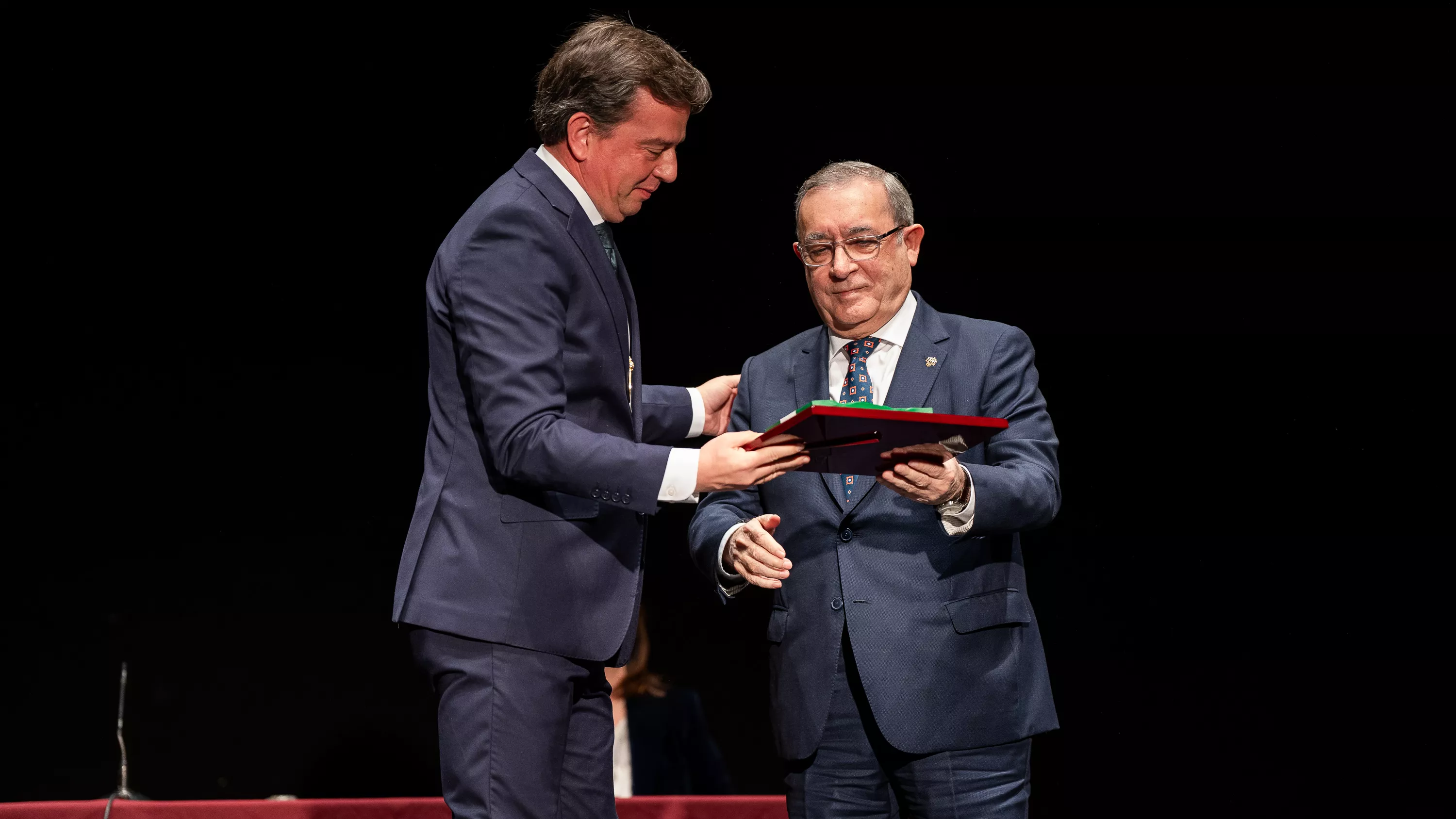 28F Entrega de Banderas 2025 (52)