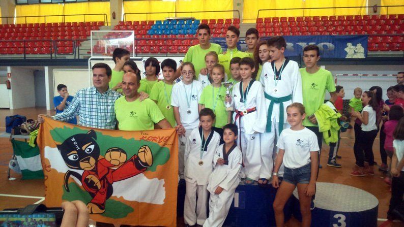 Galería: Copa Federación de Taekwondo en el Pabellón de Lucena