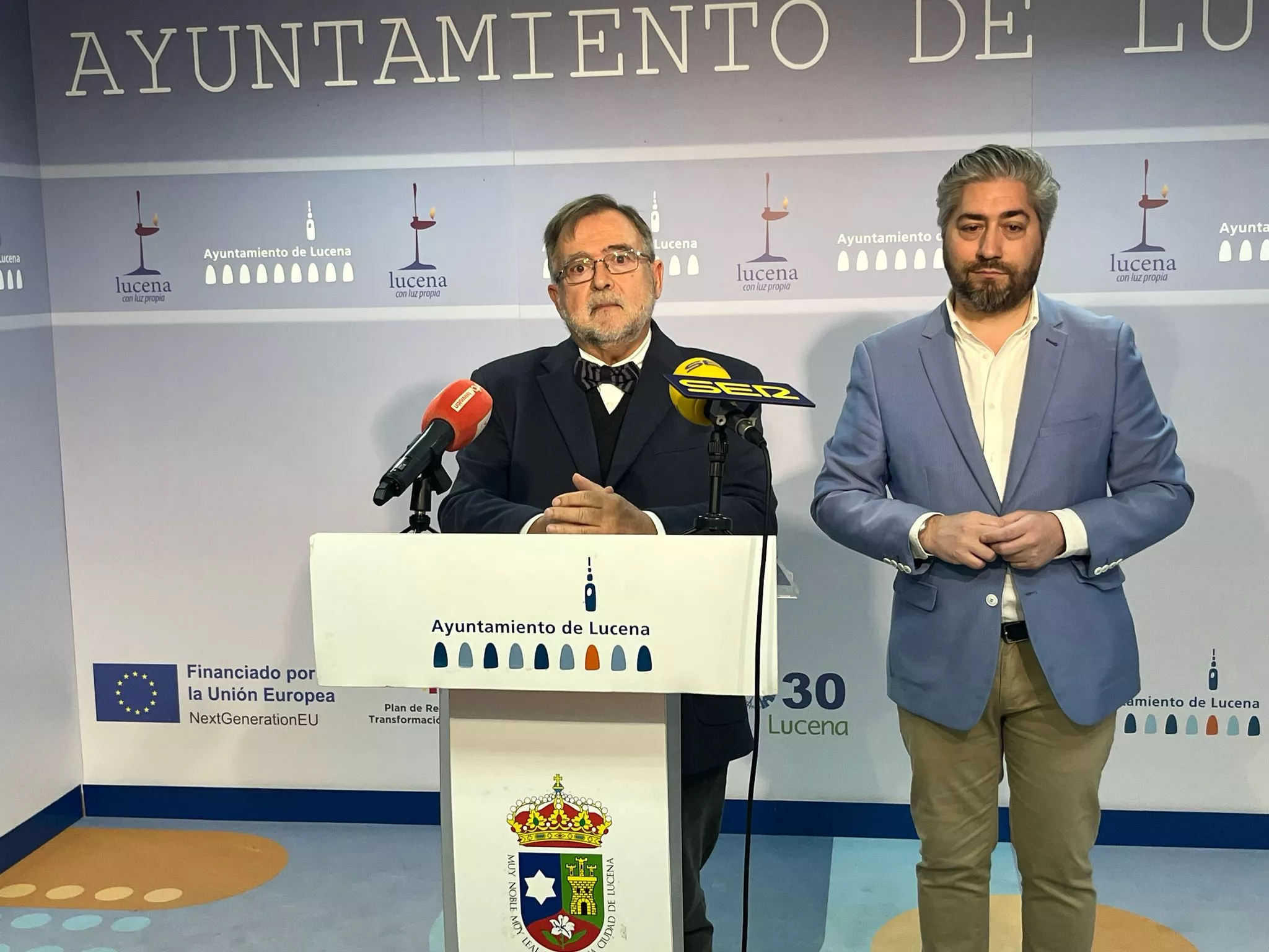 Francisco Barbancho y José Calvo anunciaron la presentación de la novela "Dueños del mndo"