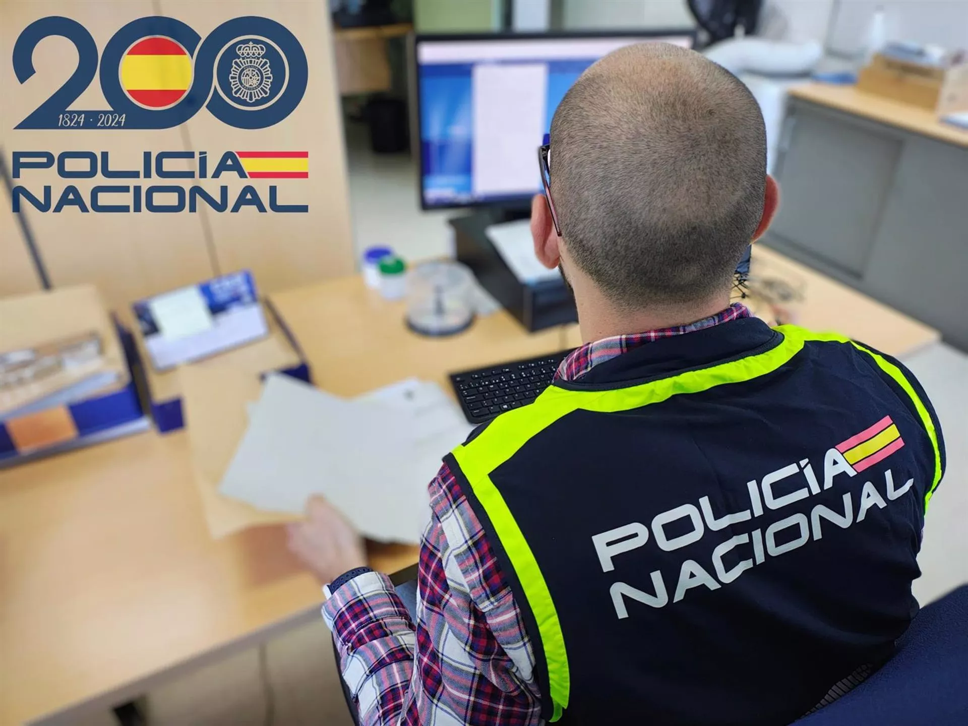Un agente de la policía nacional. Archivo