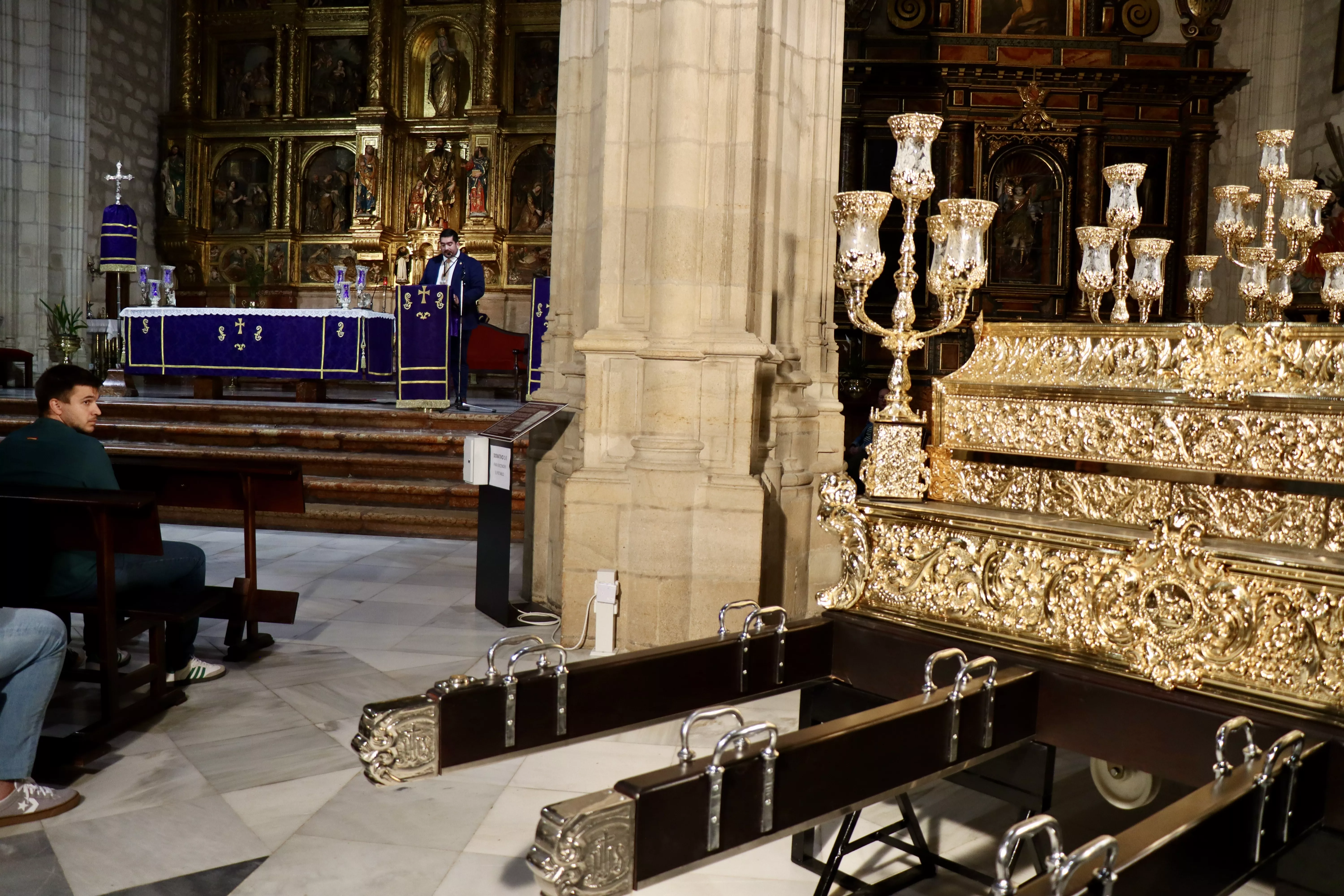Presentación de la remodelación del trono del Stmo. Cristo de la Humillación