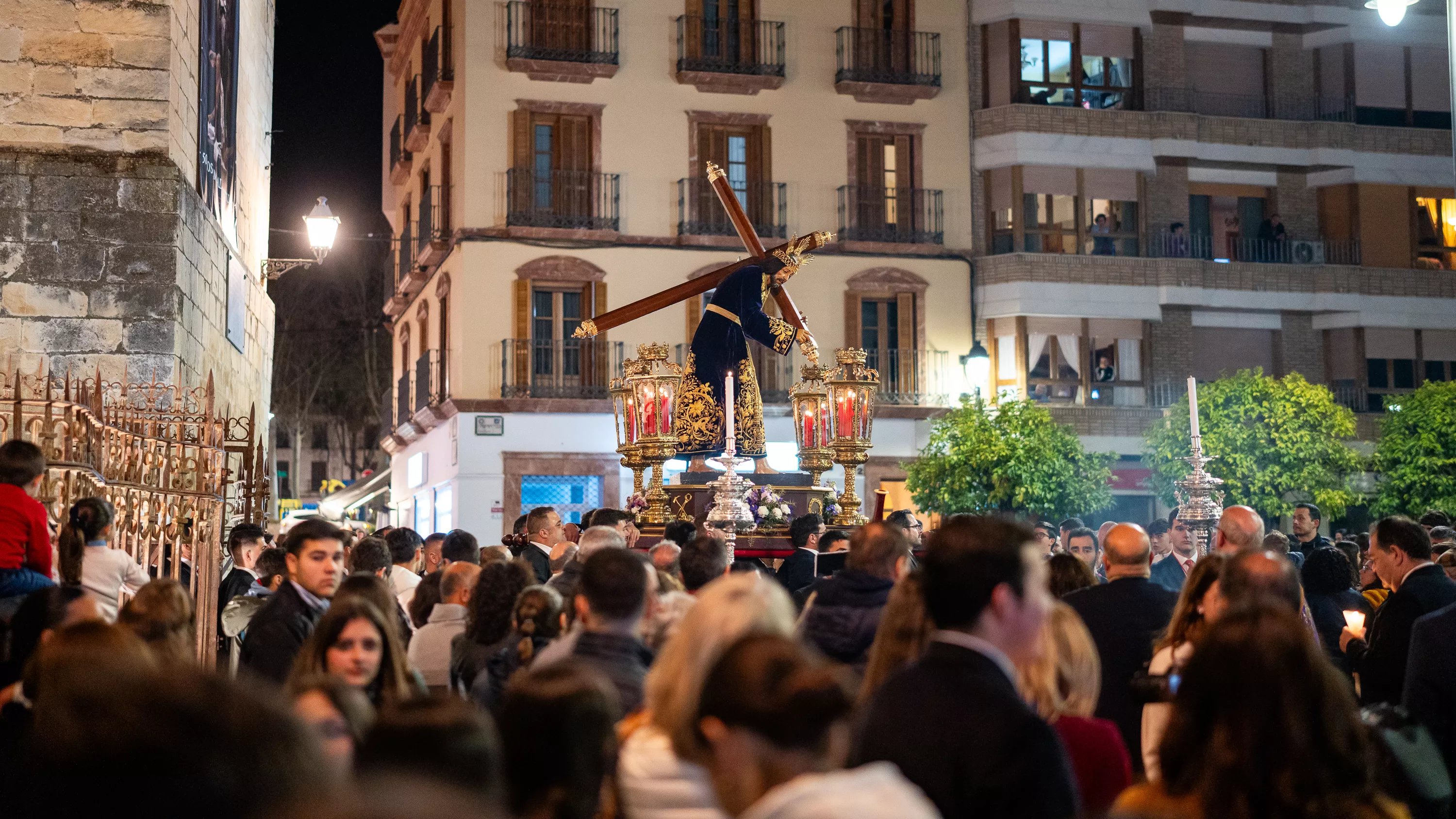 CUARESMA 2025   ViaCrucis Amor (1)