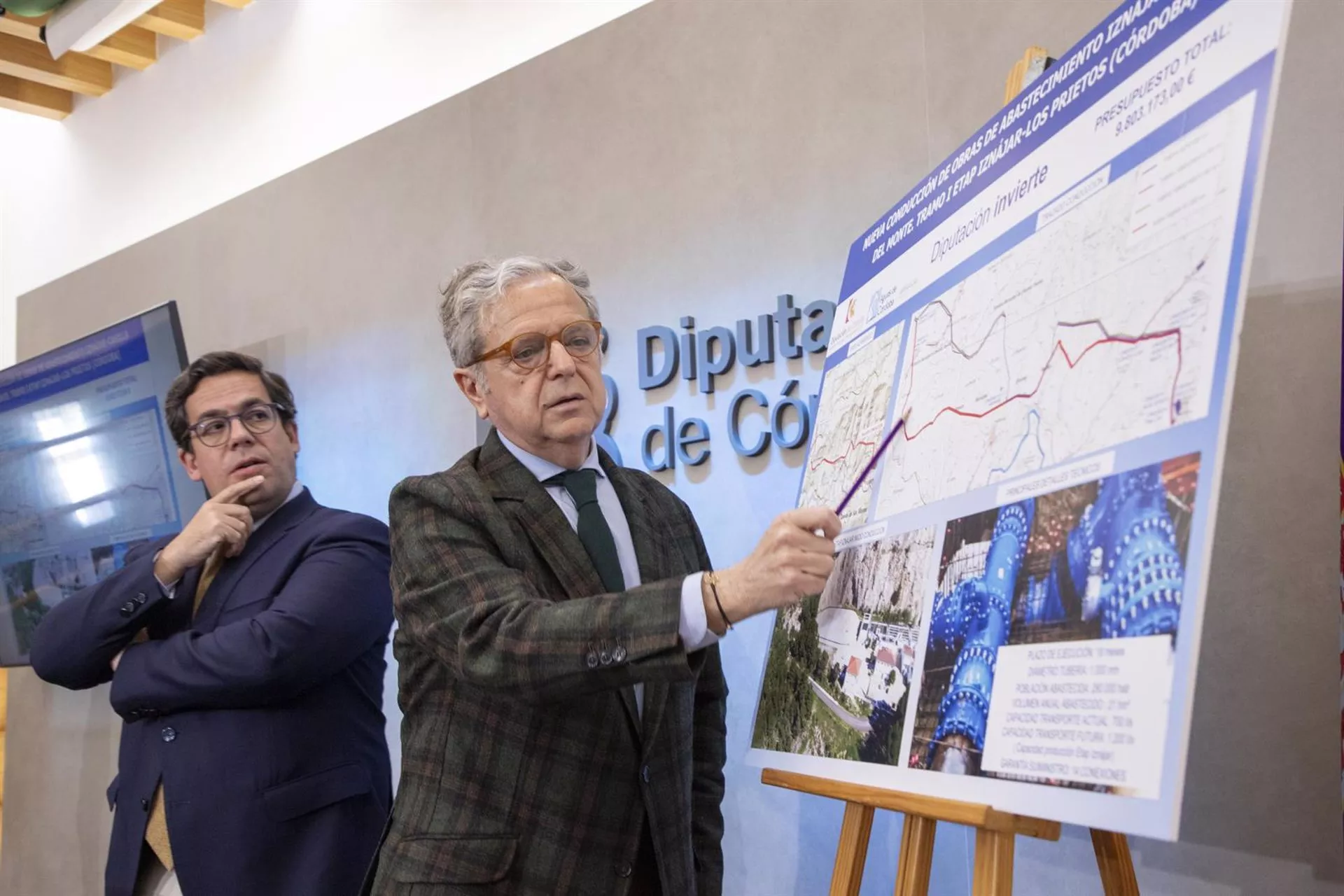 El presidente de la Diputación Provincial durante la presentación de la actuación