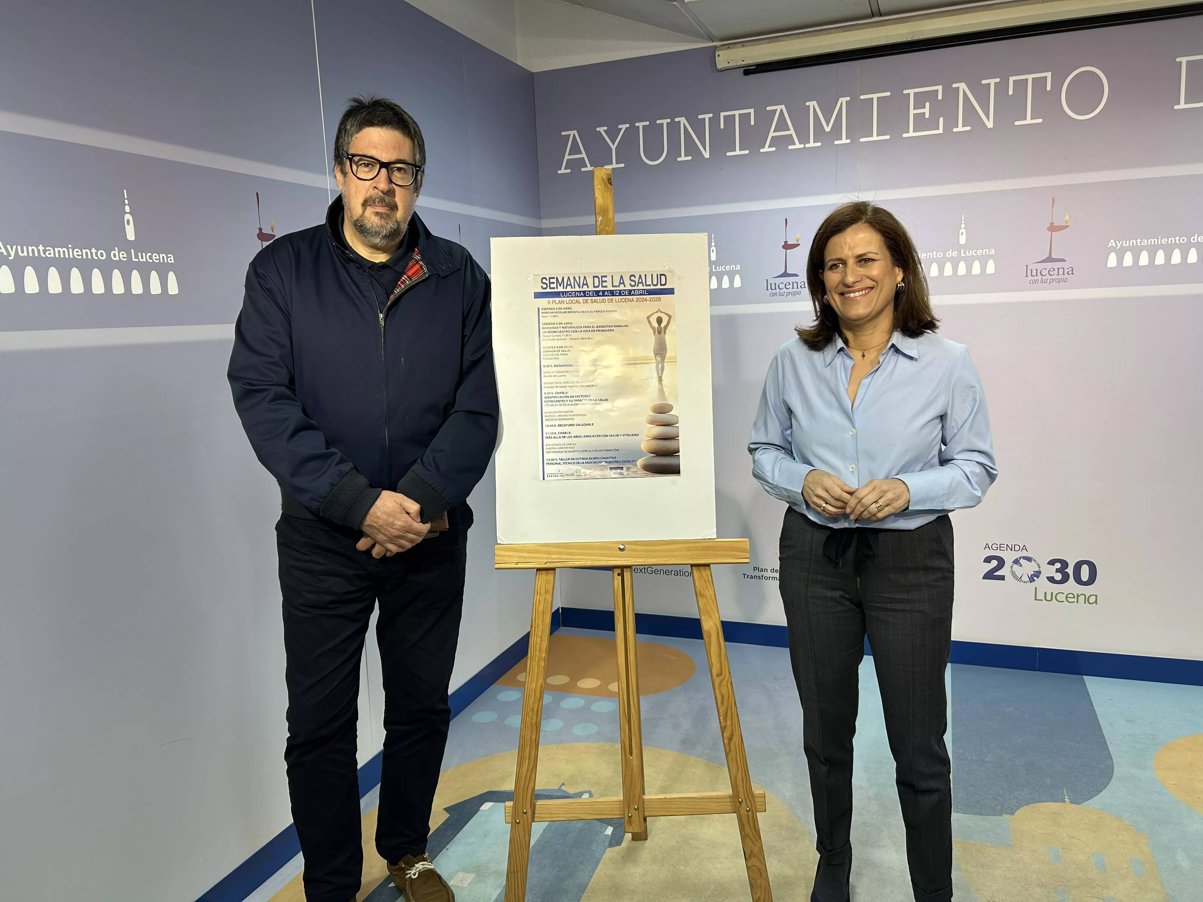 Mario flores y Míriam Ortiz durante la presentación de la II Semana de la Salud