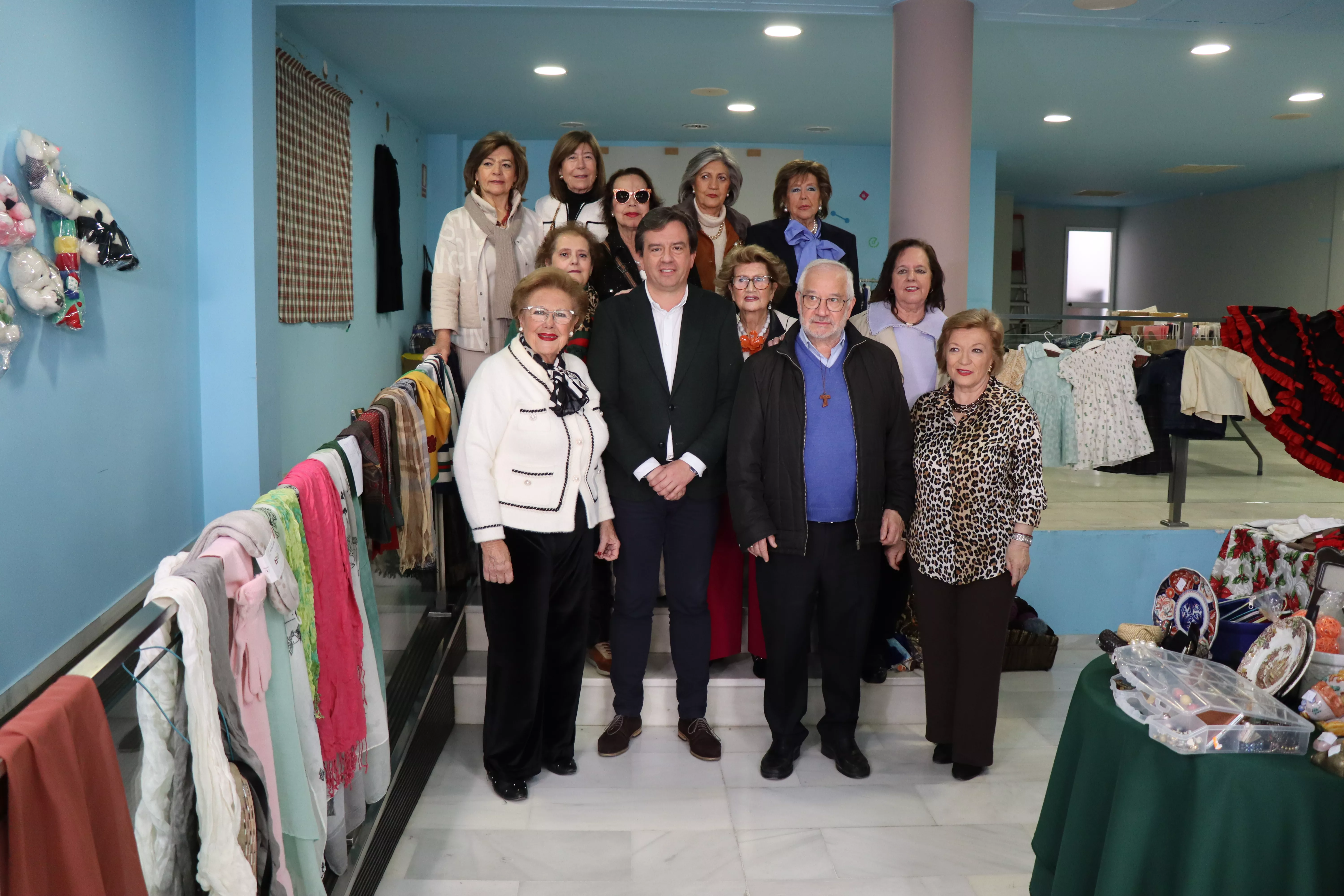 Un momento de la inauguración del "rastrillo"