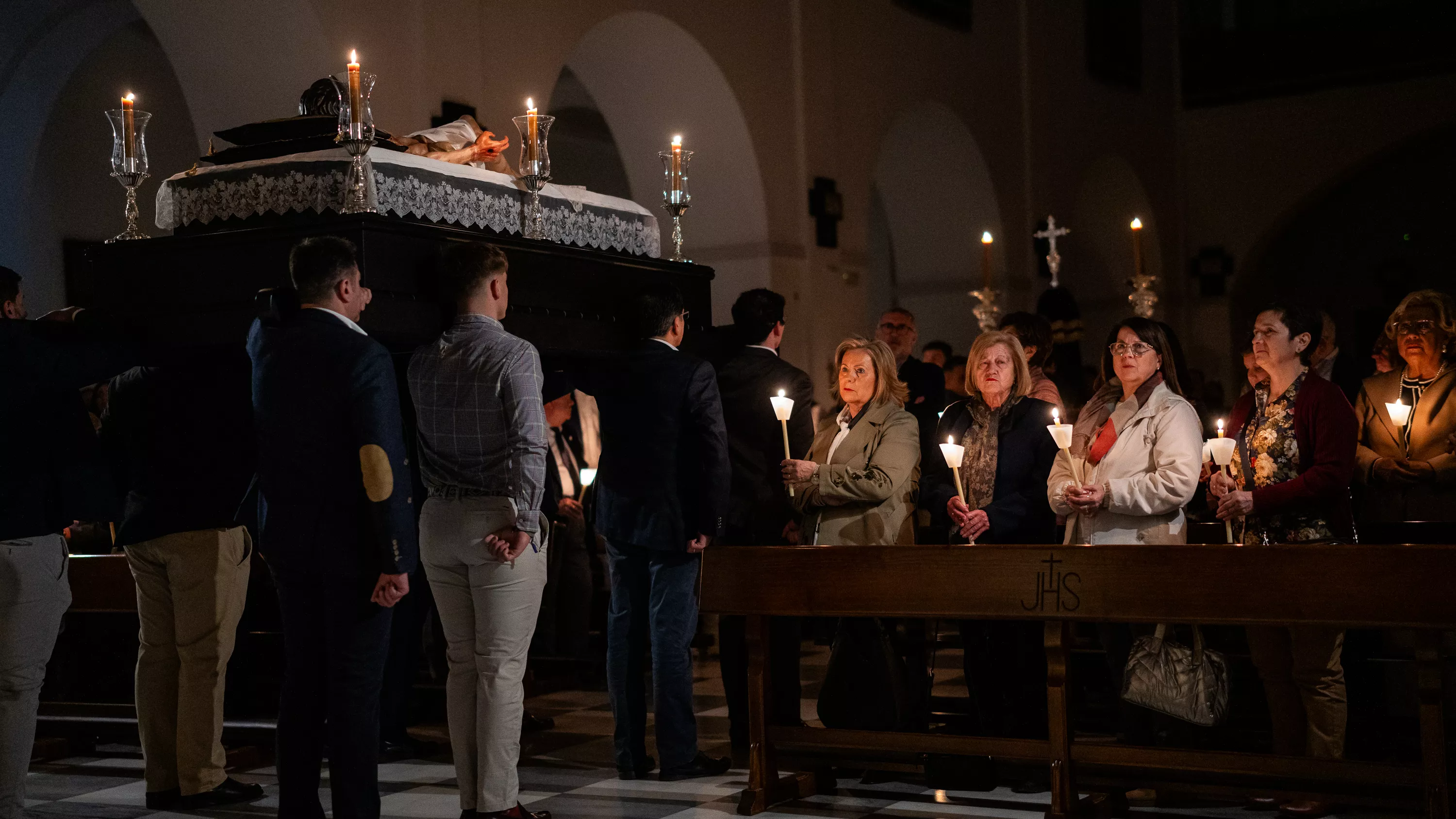 Cuaresma 2025   ViaCrucis Entierro (19)